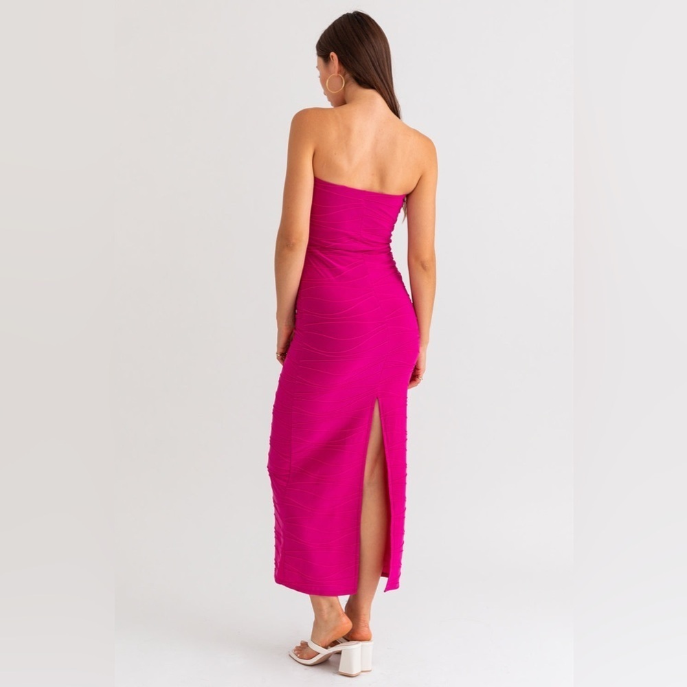 Le Lis Cora Dress Vibrant Pink Strapless Dress - Picture 2 of 8